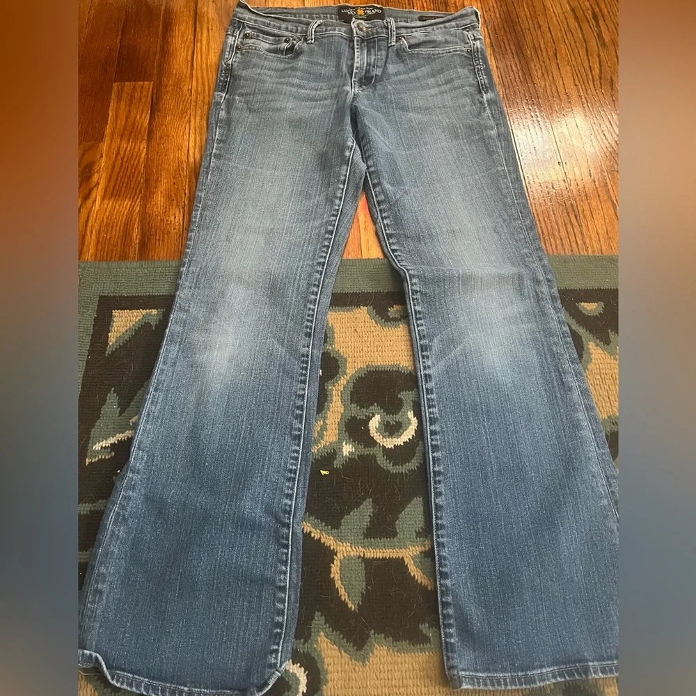 Women’s lucky brand jeans size 4/27. STORE WIDE PRICE REDUCTION! New items here - Picture 1 of 4
